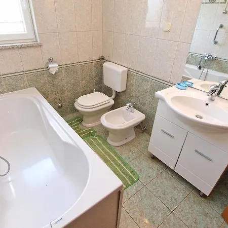 Apartment Fuer 4 Personen Ca 70 Qm In Flengi, Istrien Istrische Riviera